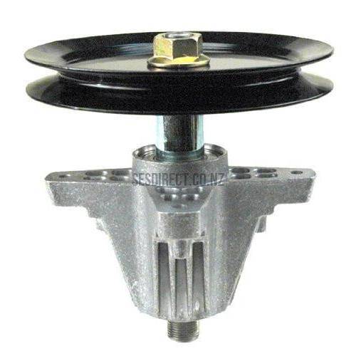 Cub Cadet #918-04865 Spindle Assy