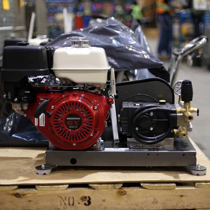 Honda Pressure Cleaner (Belt Drive) 3000 Psi/Comet Triplex