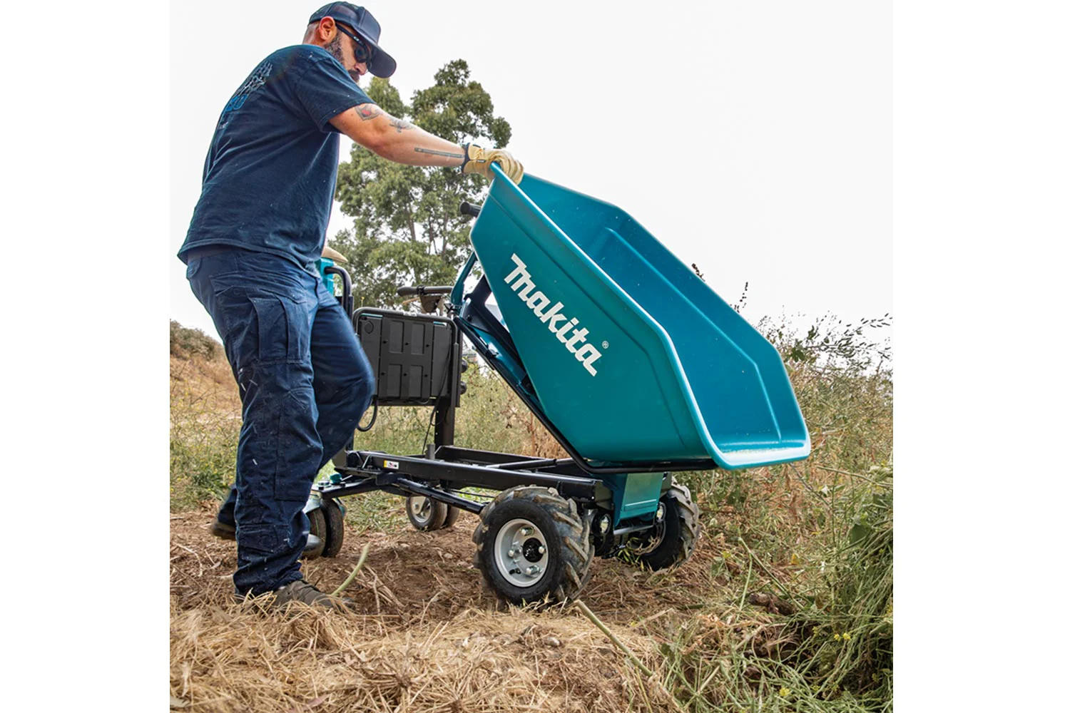 Makita #DCU603Z 18Vx2 Wheelbarrow Dump Bucket - Image 2